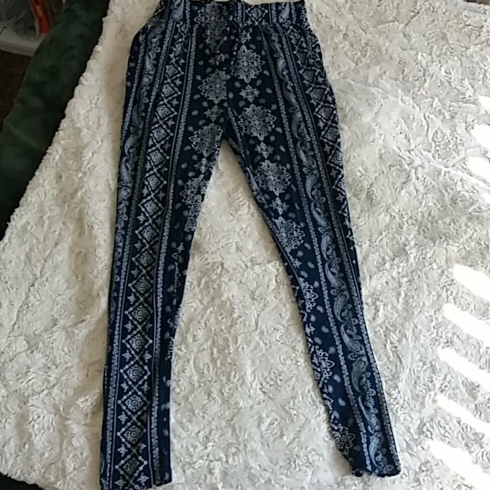 Stretchy pants - Picture 3 of 3